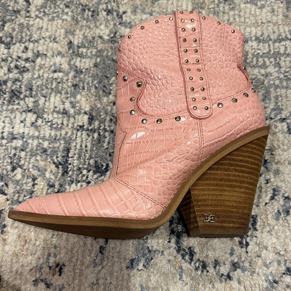 Women’s Iris Pink Croc Leather Western Bootie - Picture 10 of 16
